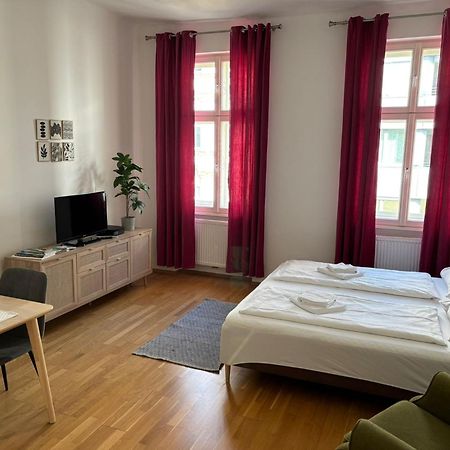 Casa Nostra - Helle Wohnung - Direkt Am Augarten Виена Екстериор снимка